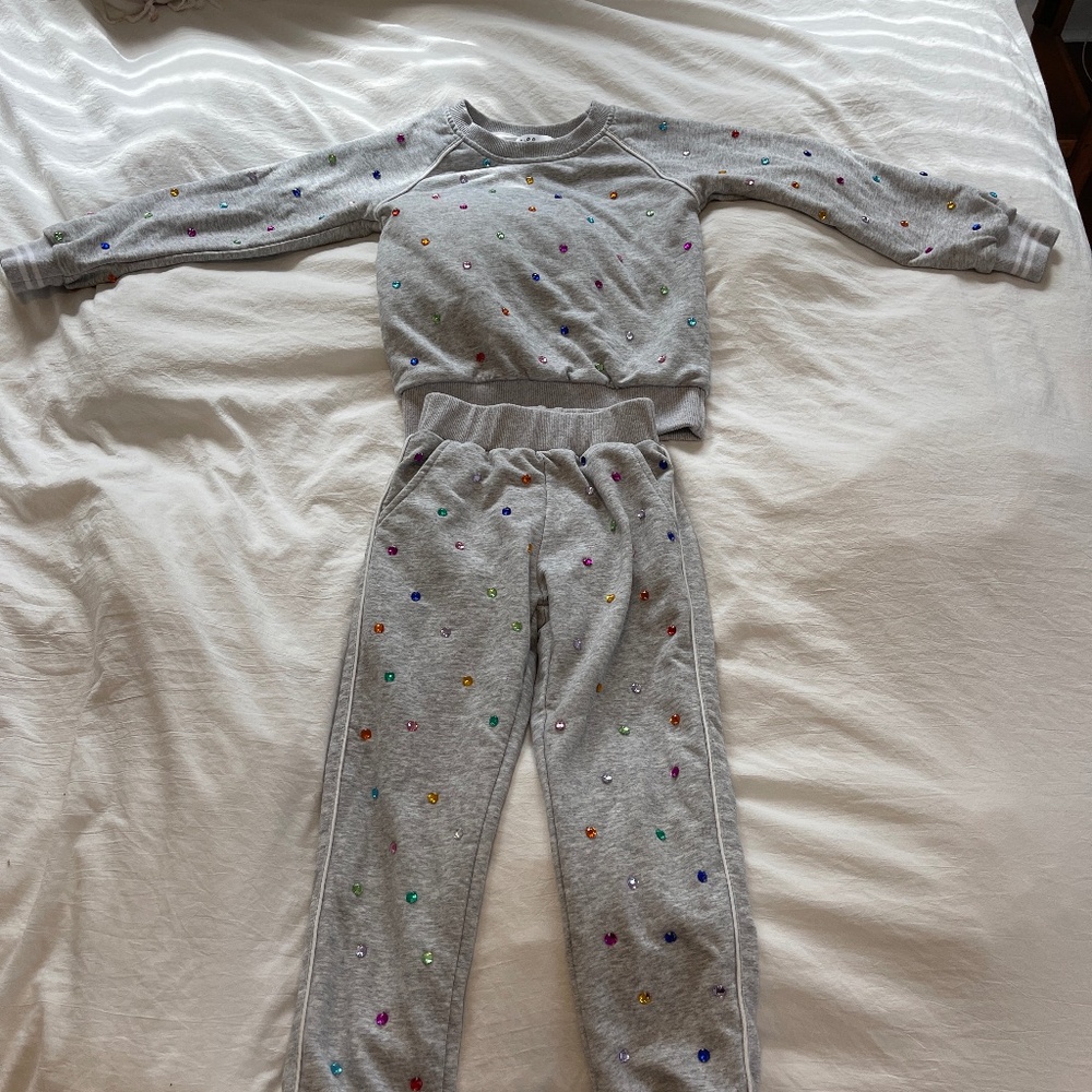 Little girls sweat shirt and pants